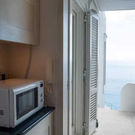 Coccodrilla By Myvillacollection * Κάπρι