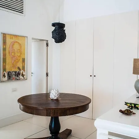 Coccodrilla By Myvillacollection קאפרי