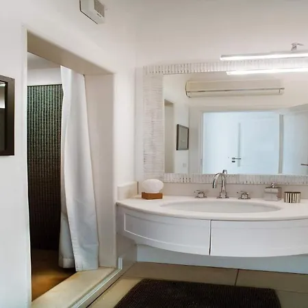 Coccodrilla By Myvillacollection * קאפרי